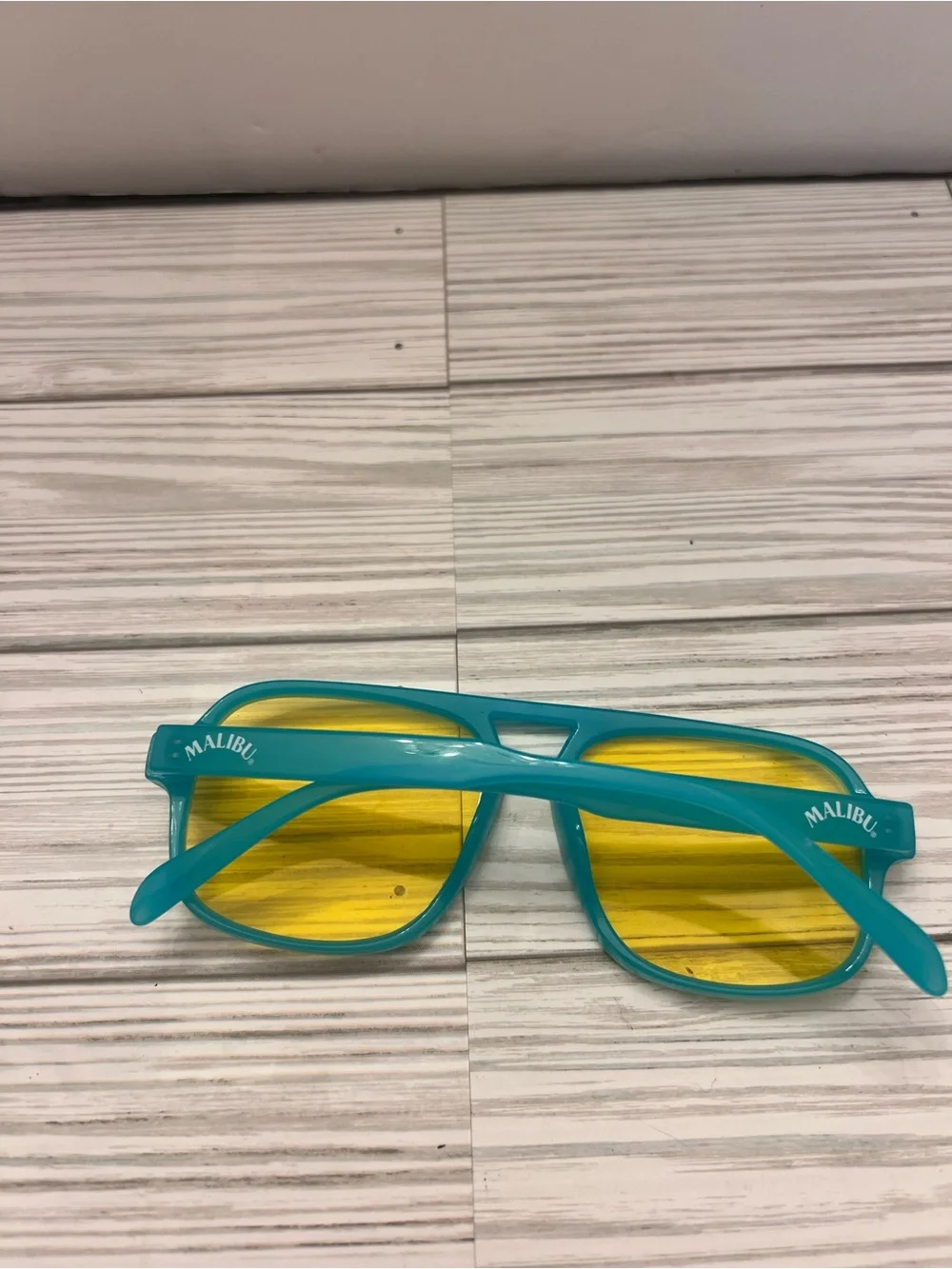 Malibu Rum Promo Logo Advertising Sunglasses Green & Yellow Lenses Retro Style
